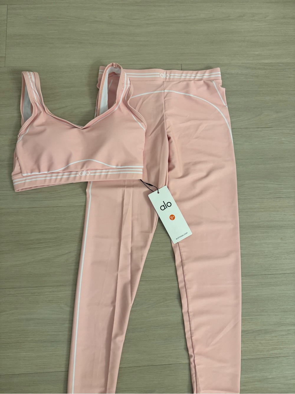 ALO Yoga Pink Set READ DESCRIPTION